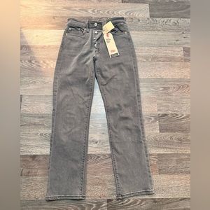 Levi’s Wedgie Straight